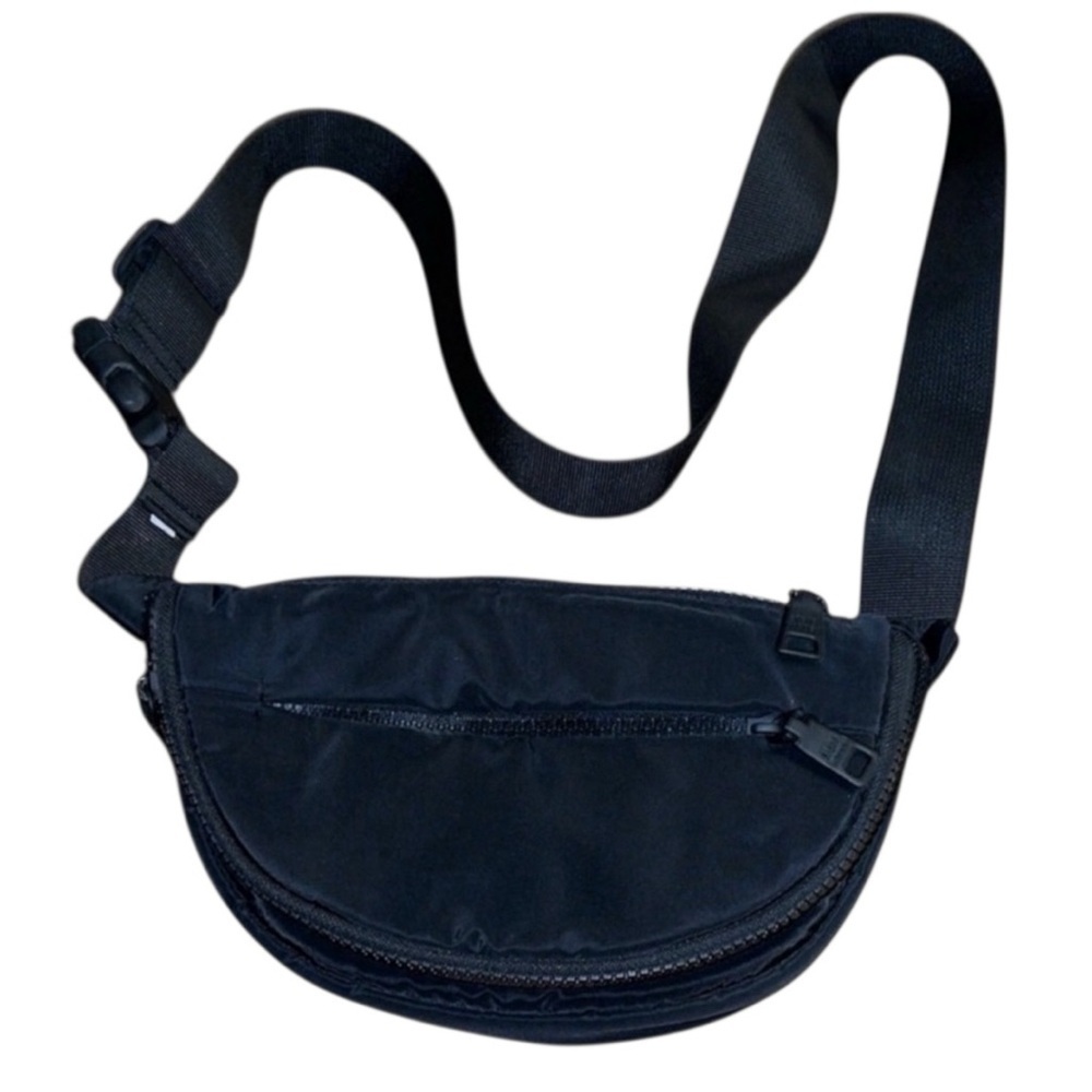 🌼STEVE MADDEN CONVERTIBLE CROSSBODY/BELT BAG